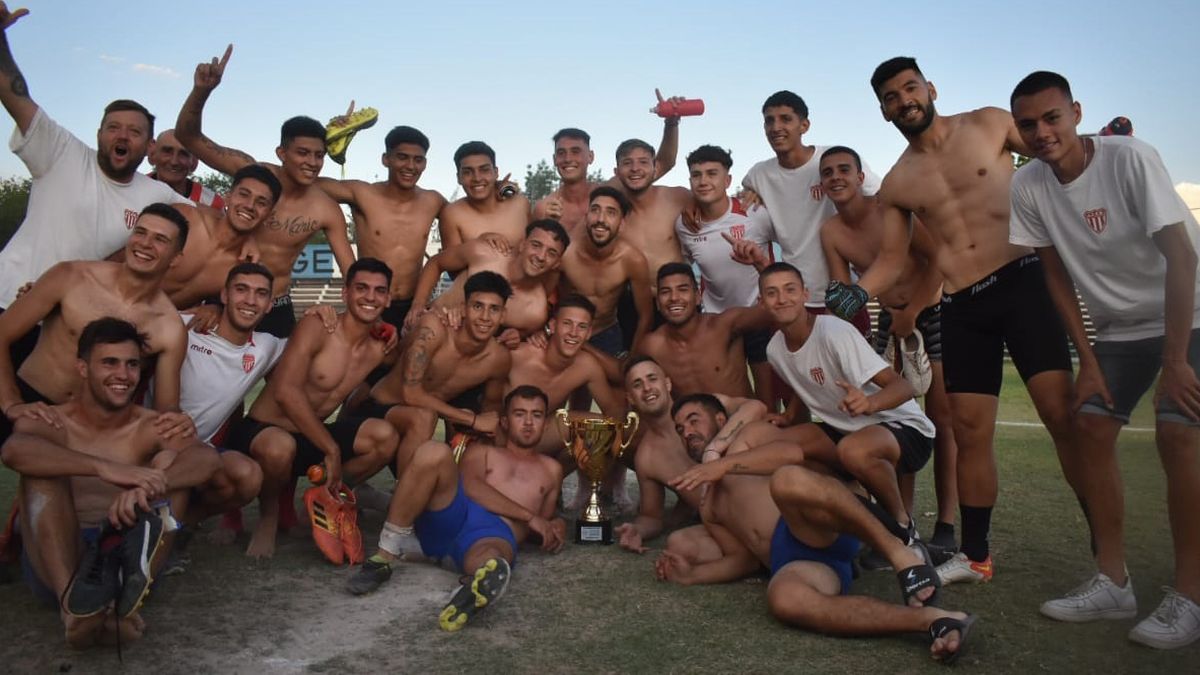 El Chacarero le ganó a FADEP y festejó el título en la cancha del Atlético Argentino.