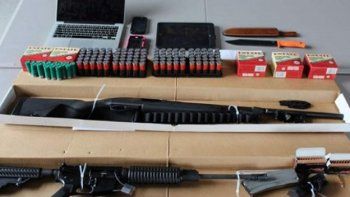 Arrestaron a dos hombres cuando ingresaron al Campeonato de Pokémon en Bostón con un arsenal