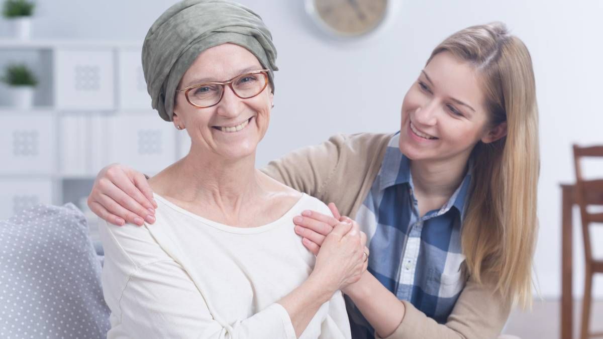 Mendoza también importó medicamentos para el tratamiento del cáncer. Mendoza también importó medicamentos para el tratamiento del cáncer.