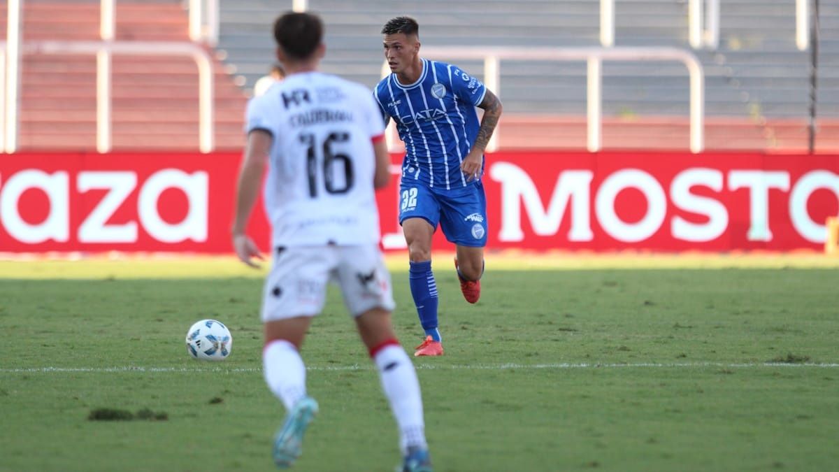 Manuel Guillén se destaca en la defensa del Tomba. Manuel Guillén se destaca en la defensa del Tomba.