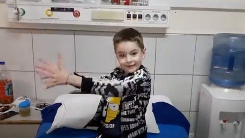 Noah, el youtuber de 6 años que tiene coronavirus y sueña con ser una estrella