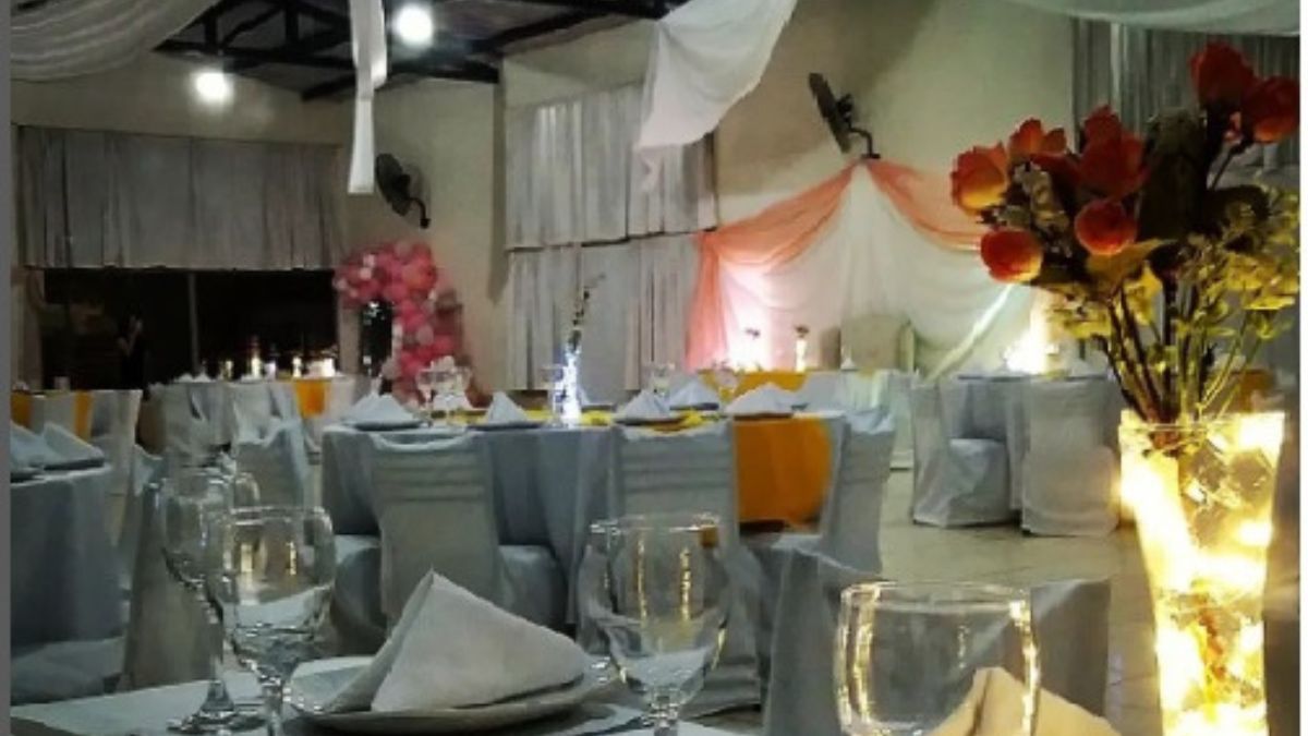 Los pequeños propietarios de salones deben buscar algunas alternativas como alquilar el salón para eventos más pequeños y asi poder amortizar costos fijos