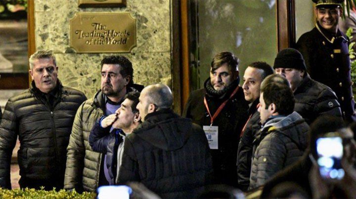 Maradona llegó a Nápoles para festejar un aniversario muy especial