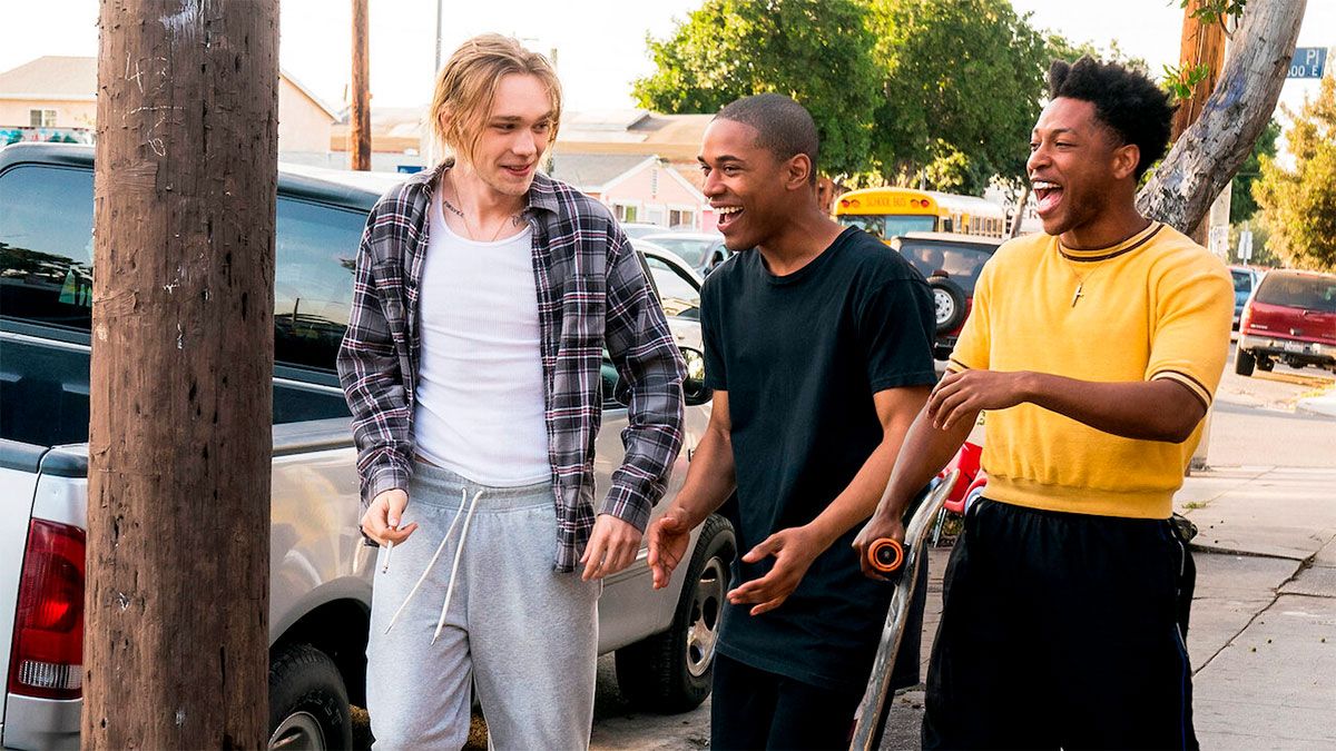 Charlie Plummer, Kelvin Harrison Jr. y Jacob Latimore son los protagonistas de "Pandilleros".