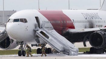 Varias personas resultaron heridas al incendiarse un avión en aeropuerto de Florida