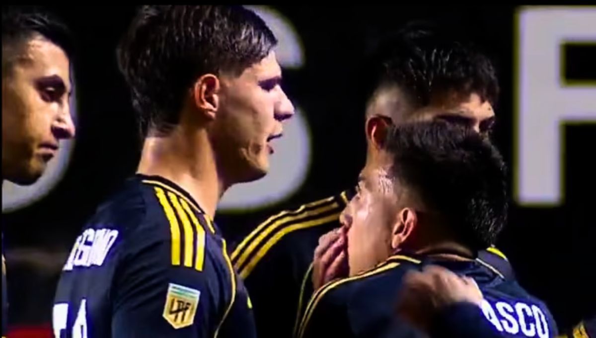Dos jugadores de Boca discutieron luego de un flojo rendimiento en el primer tiempo