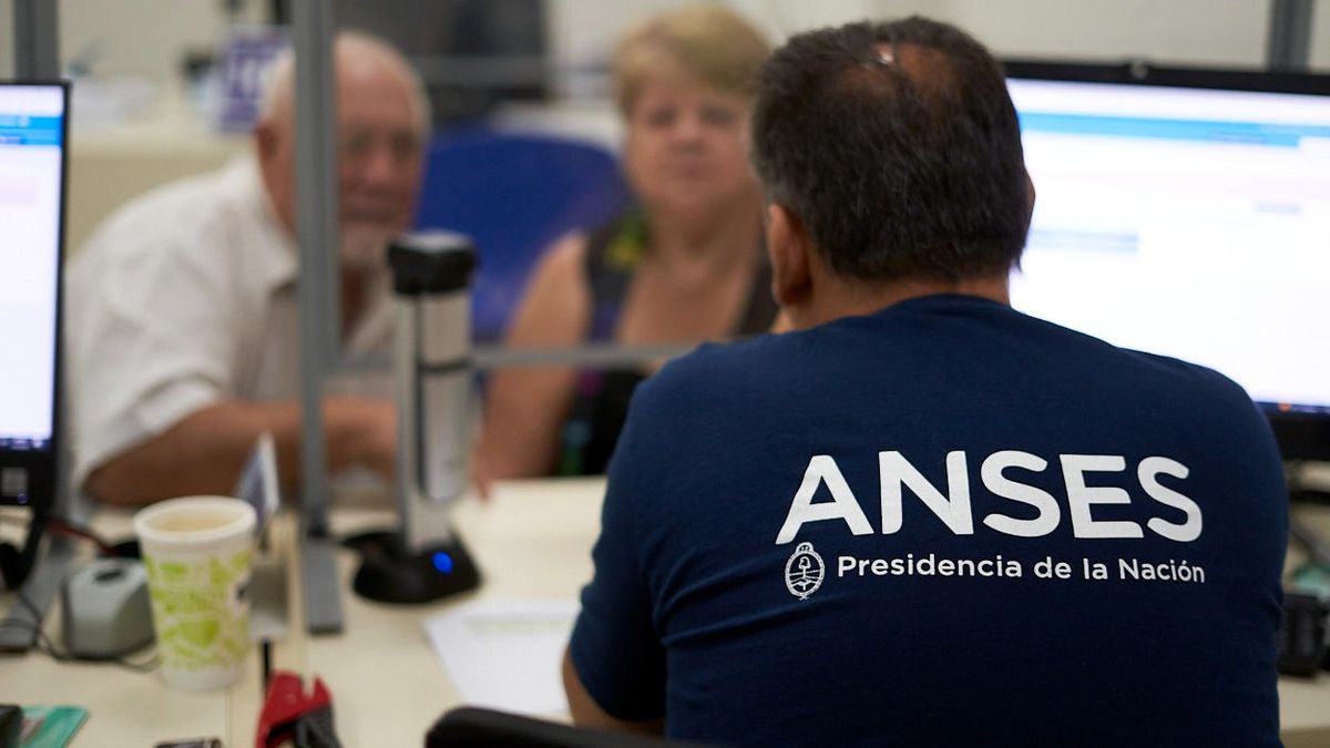 ANSES y una IMPRESIONANTE noticia para jubilados: importante AUMENTO y BONO extra