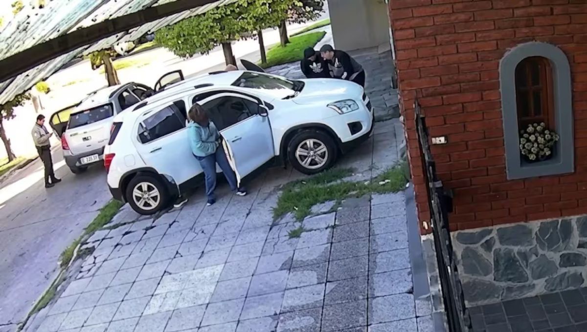 Compró una lujosa camioneta y se la robaron al día siguiente: horror en 20 segundos