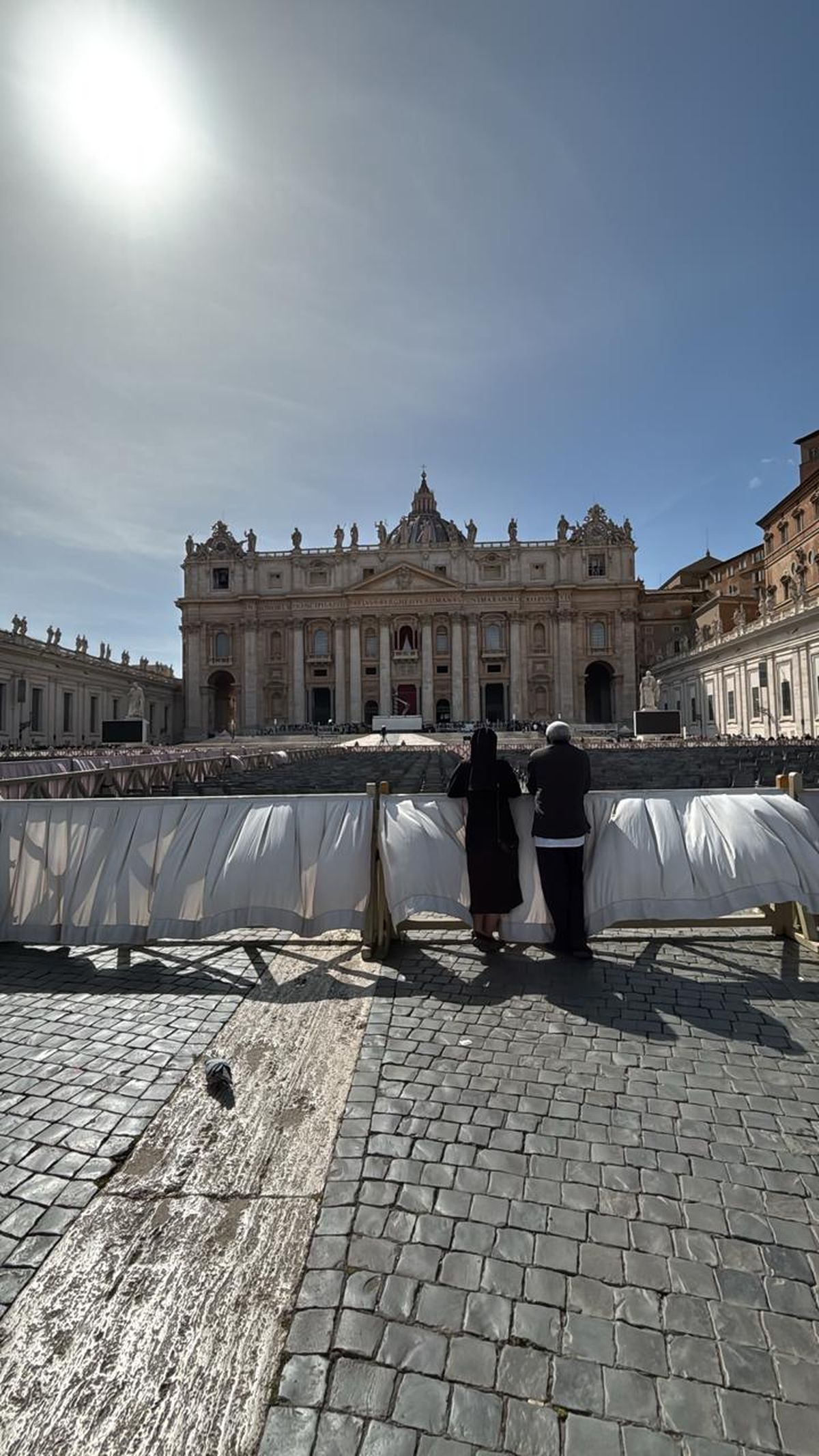 La mendocina Mercedes Gentile Giménez está de visita en Roma y fue al Vaticano apenas se enteró de la muerte del papa Francisco. La mendocina Mercedes Gentile Giménez está de visita en Roma y fue al Vaticano apenas se enteró de la muerte del papa Francisco.