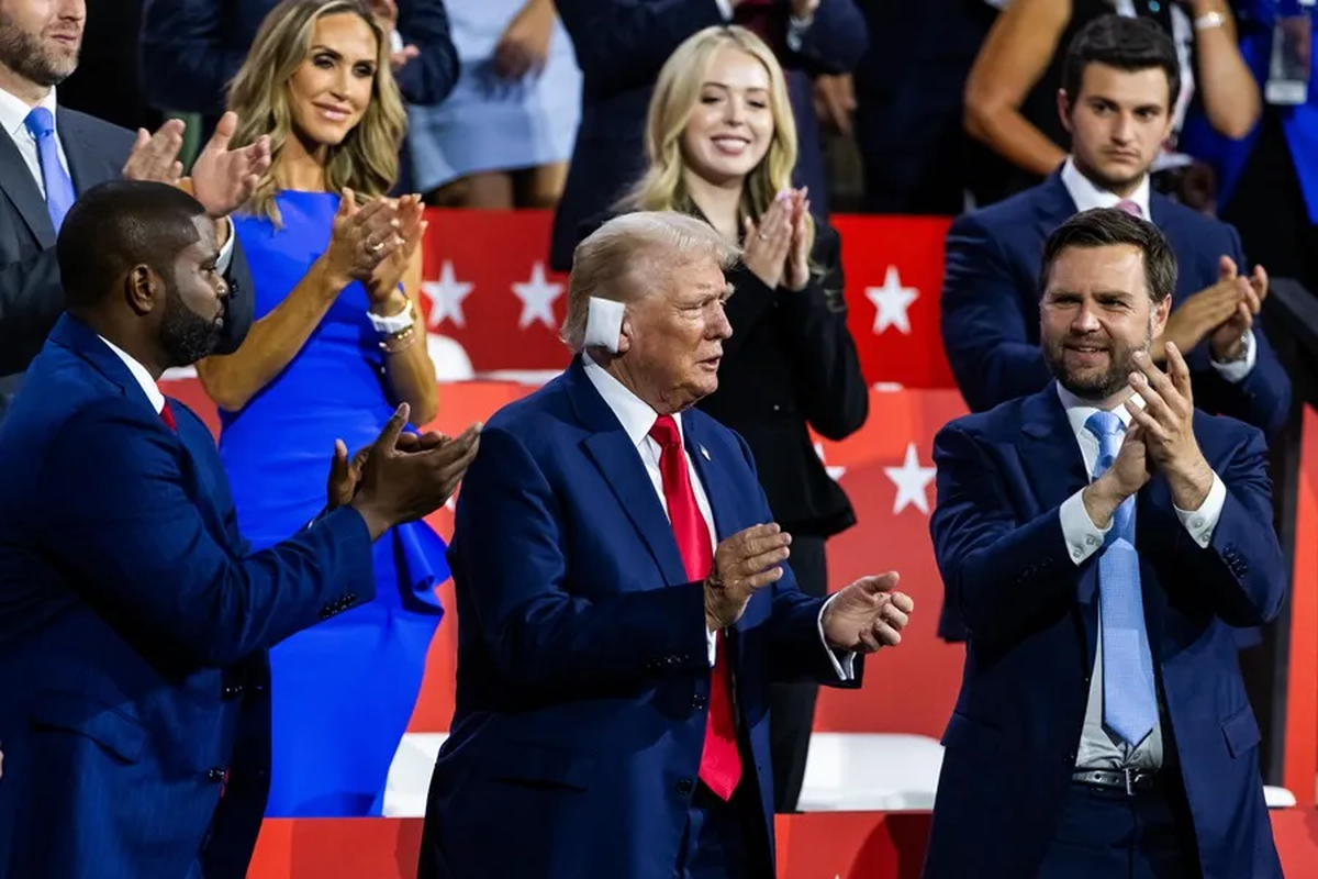 Donald Trump recorrió América durante la campaña, con algunos problemas graves como dos atentados. Donald Trump recorrió América durante la campaña, con algunos problemas graves como dos atentados.