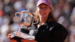 La joven Mirra Andreeva se quedó con Roland Garros.