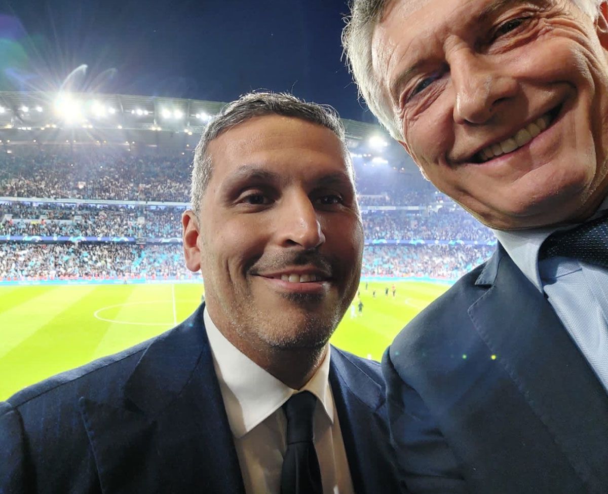 Macri y Al Mubarak en el estadio Etihad de Manchester