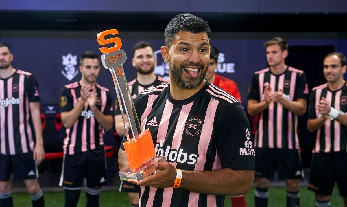 El Kun recibió el premio por haber sido MVP en la fecha pasada