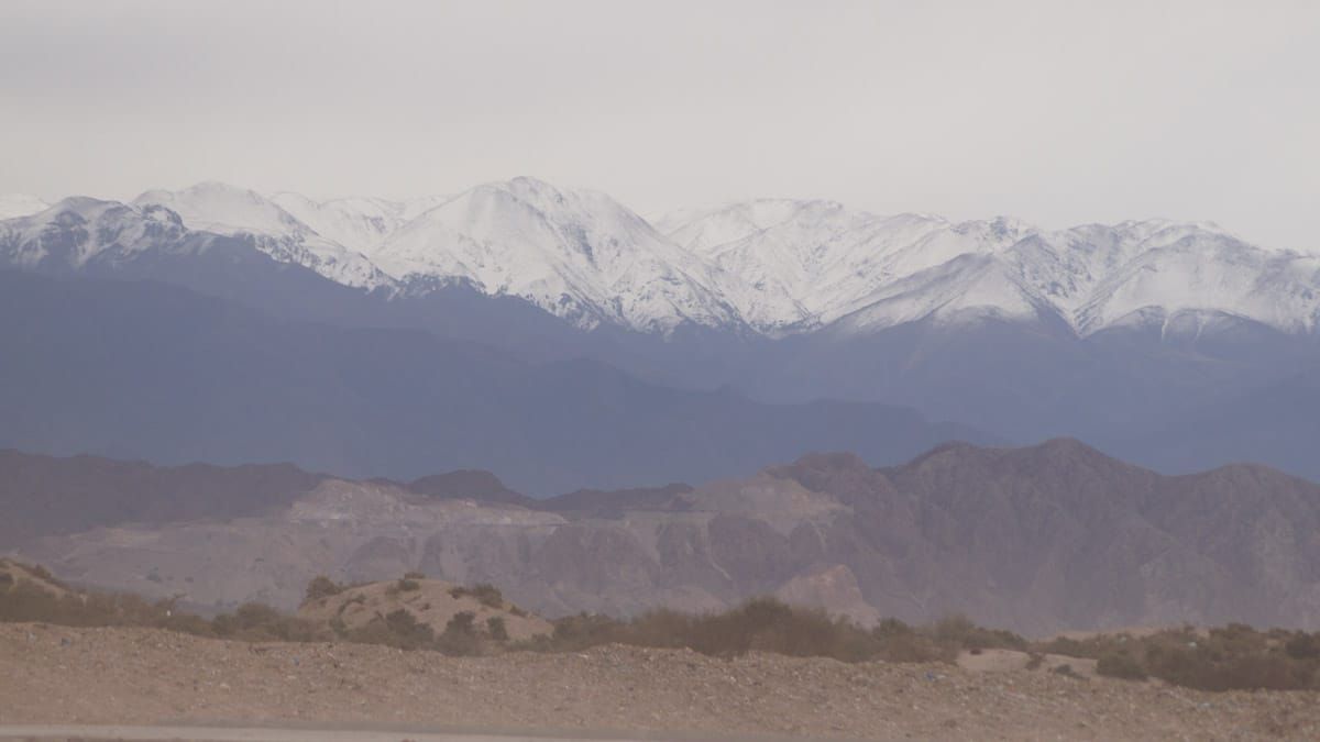 Pronóstico de viento Zonda en Mendoza. La DGE suspendió las clases en Malargüe y en San Rafael.