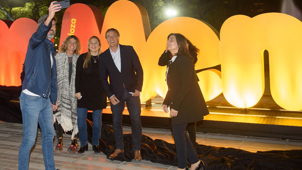 Rodolfo Suarez participó de la presentación de una atracción turística en el Centro