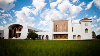 Alejandro Bulgheroni anunció que proyecta su segunda bodega en Mendoza, para vinos súper premium Alejandro Bulgheroni anunció que proyecta su segunda bodega en Mendoza, para vinos súper premium