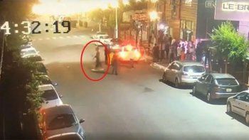 Solo y tranquilo: así salía Fernando Báez Sosa de Le Brique antes de ser atacado por los rugbiers