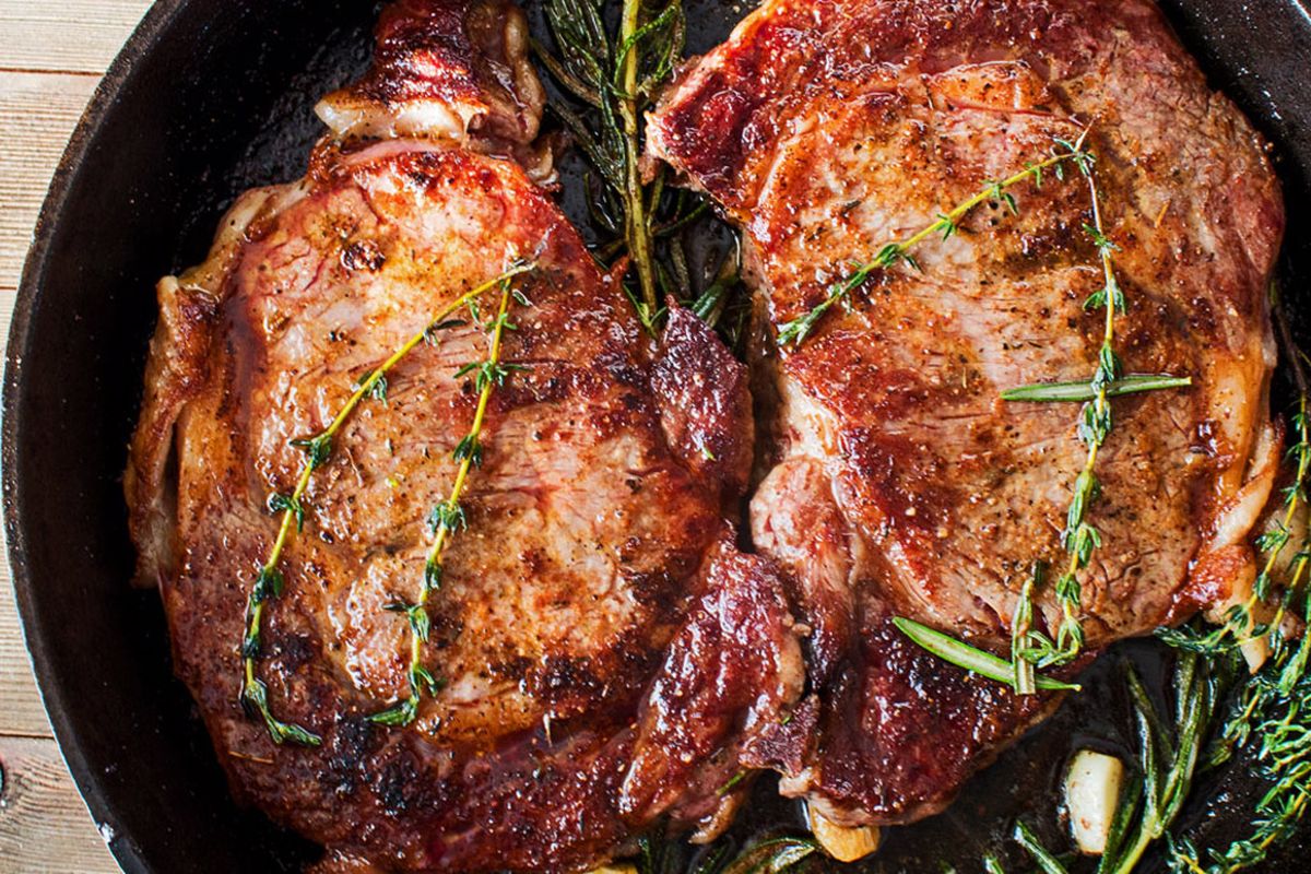 El tomillo es una hierba muy utilizada para condimentar carnes. Imagen: Pexels El tomillo es una hierba muy utilizada para condimentar carnes. Imagen: Pexels