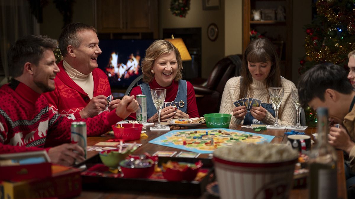 &nbsp;Una Navidad Escandalosa se estren&oacute; en 2023. Imagen: Prime Video.