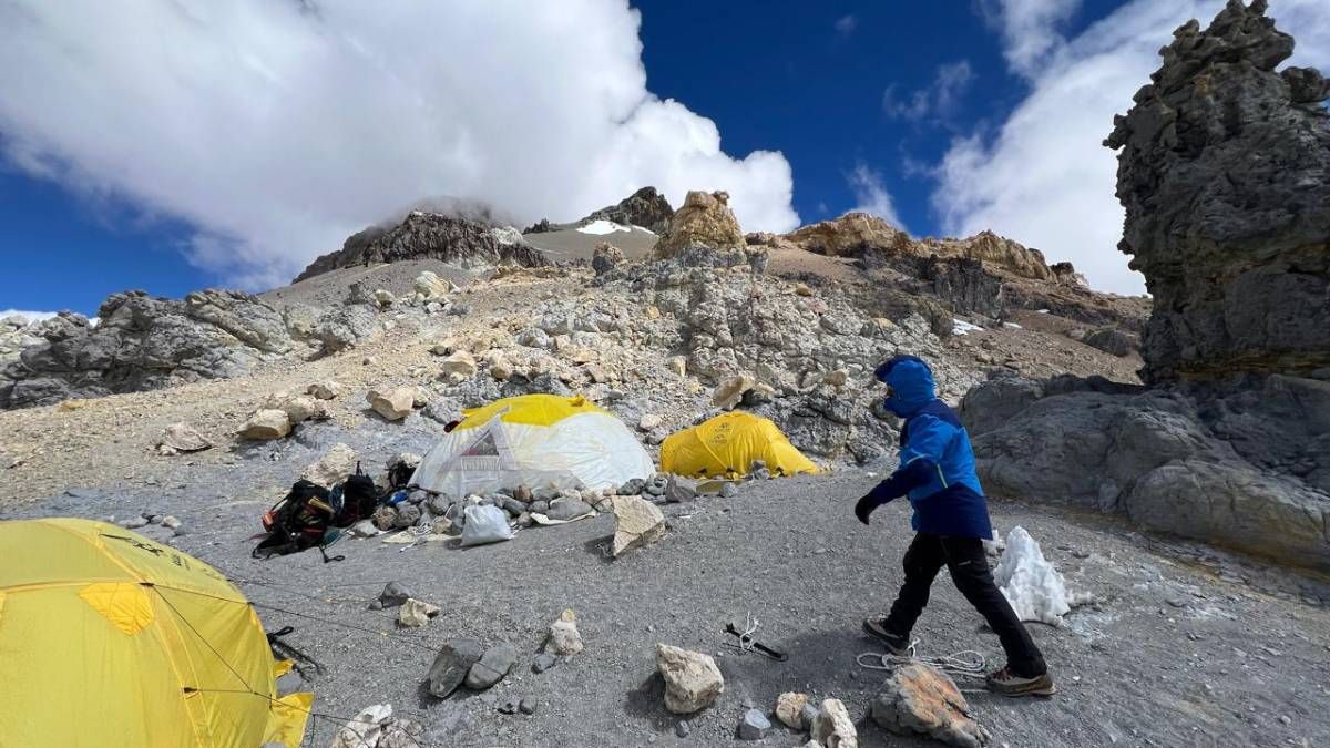  El equipo cumbre de El Siete llegó este lunes al campamento Cólera