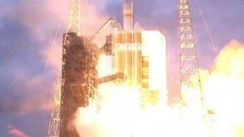 La NASA lanzó la nave Orion, prueba clave para enviar astronautas a Marte