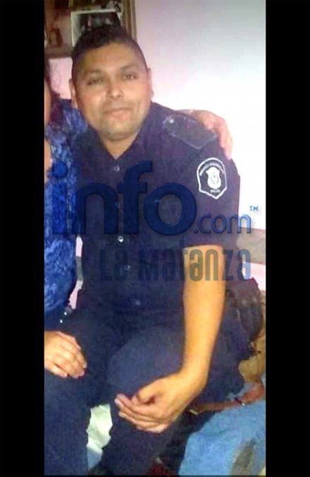 El oficial Carlos Alberto Nicolás Andino de la Policía bonaerense fue asesinado de al menos un balazo cuando intentaron robarle la camioneta en Gregorio de Laferrere, La Matanza.