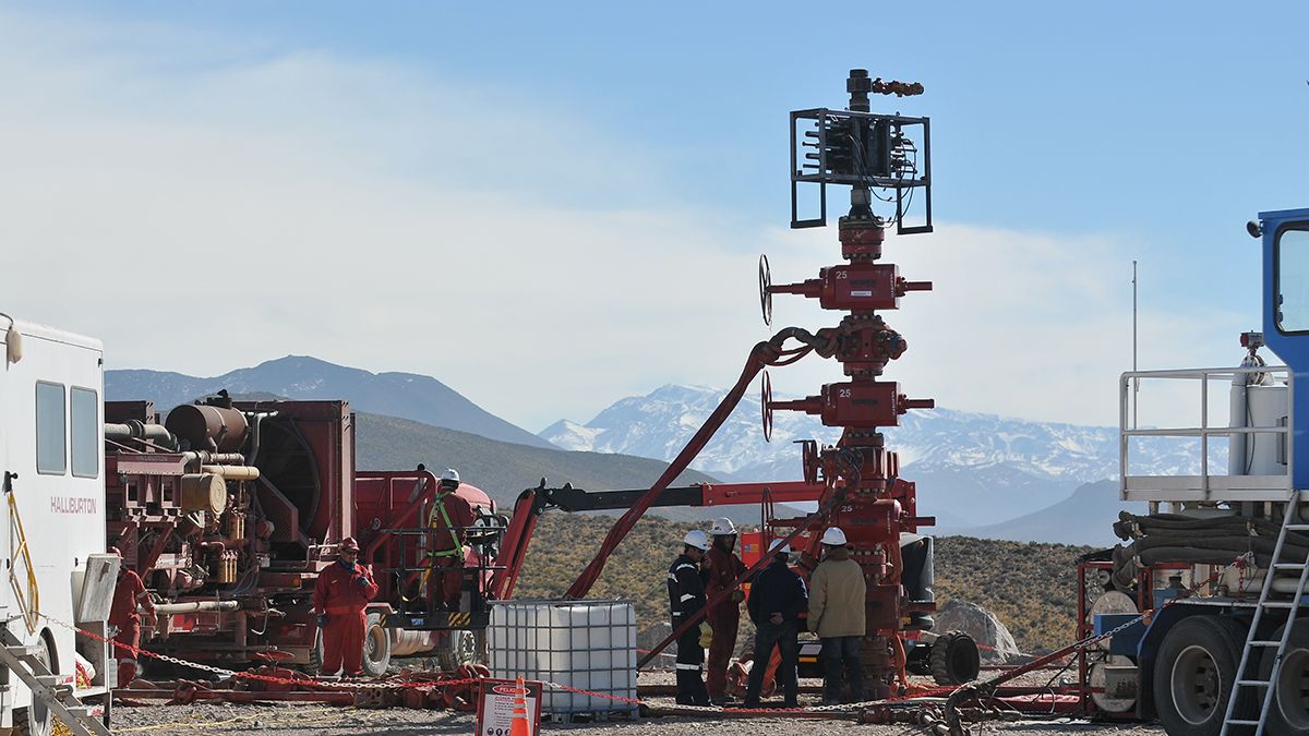El decreto sobre el fracking fue firmado por Alfredo Cornejo en 2018.