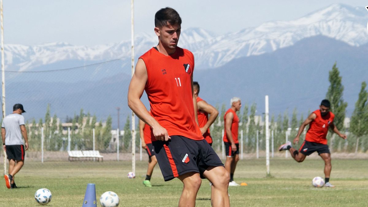 Deportivo Maipú entrenó de cara al choque ante Estudiantes de Río Cuarto. Deportivo Maipú entrenó de cara al choque ante Estudiantes de Río Cuarto.