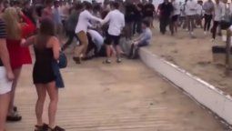 Video: violenta pelea entre jóvenes a la salida de un boliche en Mar del Plata