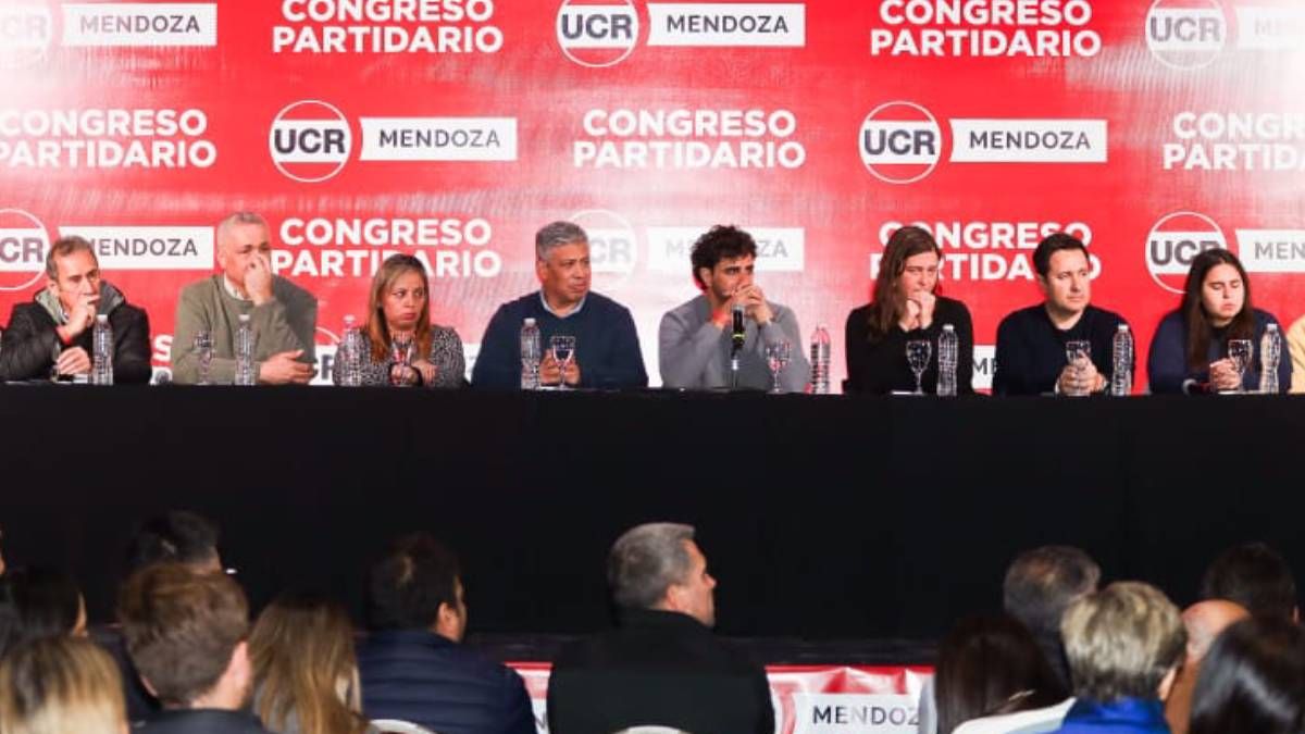 El Congreso de la UCR consensuó este sábado las precandidaturas de su espacio. Para estas elecciones, los lugares se compartirán con la Libertad Avanza. El Congreso de la UCR consensuó este sábado las precandidaturas de su espacio. Para estas elecciones, los lugares se compartirán con la Libertad Avanza.