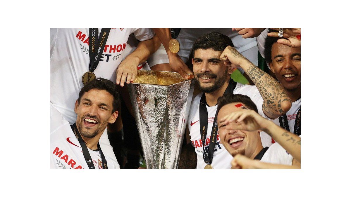 Banega dejó el Sevilla tras ganar la Europa League y ya ...