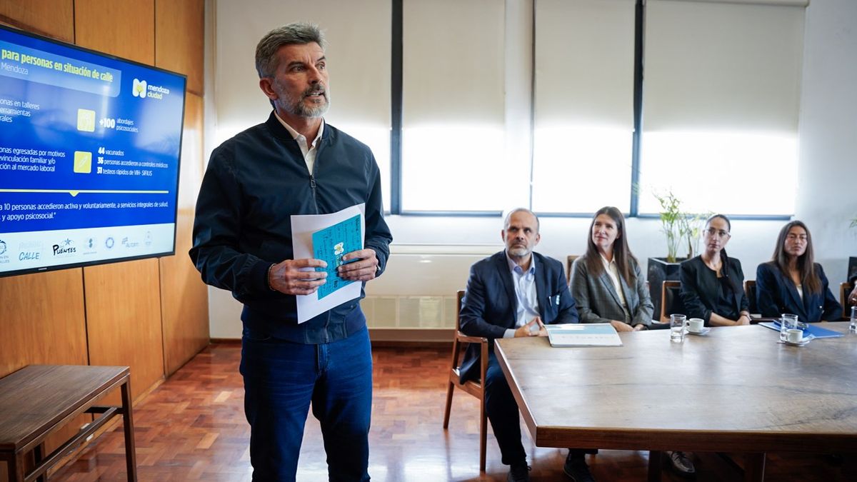 El intendente Ulpiano Suarez presentó el balance del trabajo realizado ante los referentes de las instituciones que formaron parte de la iniciativa. El intendente Ulpiano Suarez presentó el balance del trabajo realizado ante los referentes de las instituciones que formaron parte de la iniciativa.