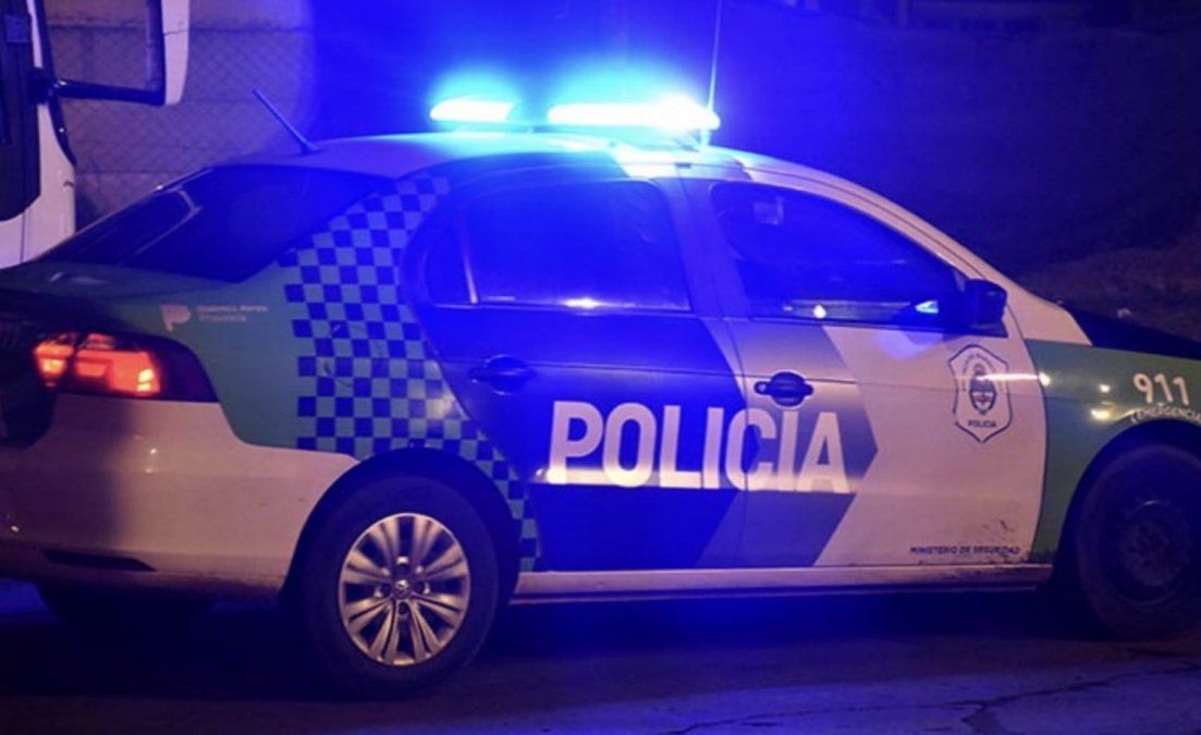 Está grave. Balean a un joven en la nuca e investigan si fue por celos.