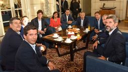 Las principales figuras política locales compartieron un desayuno.