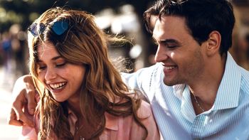 ¿Dónde comprar la ropa de 'Culpa Tuya' para lucir como Noah?