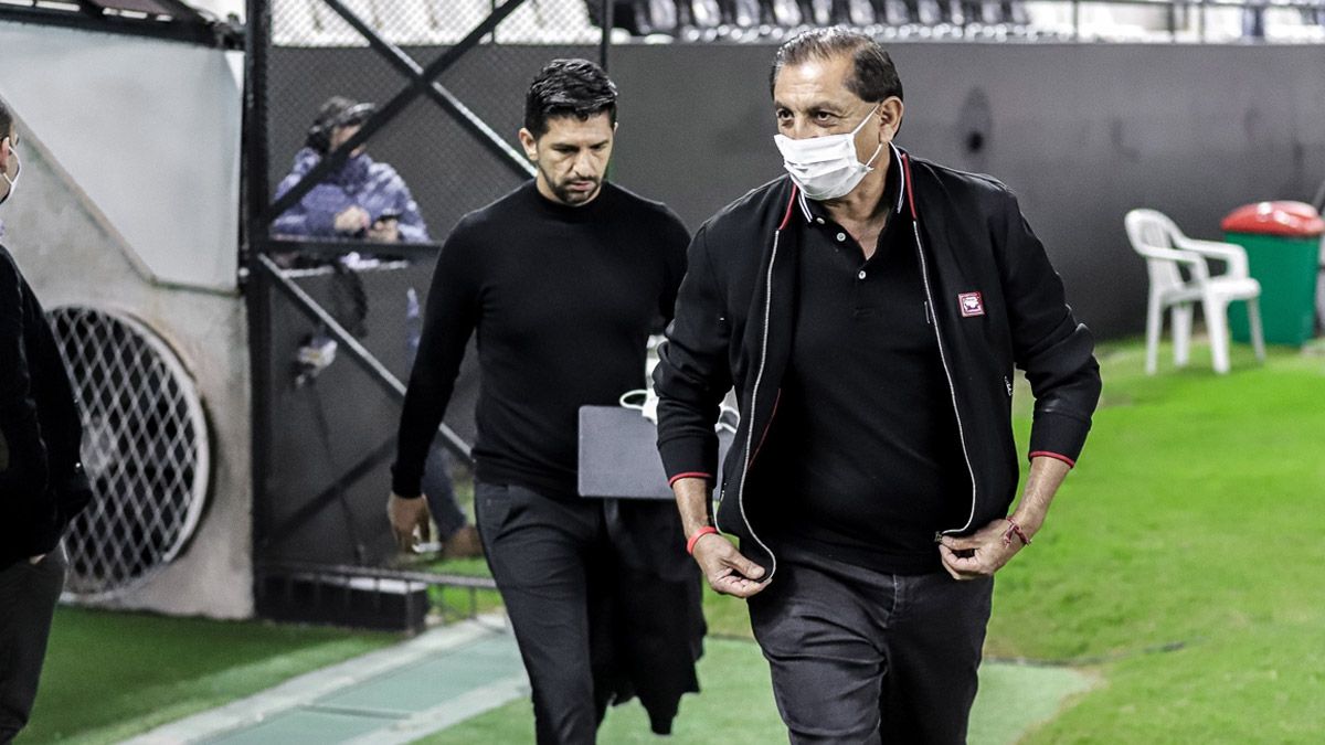 Ramón Díaz renunció en Libertad antes de jugar con Boca