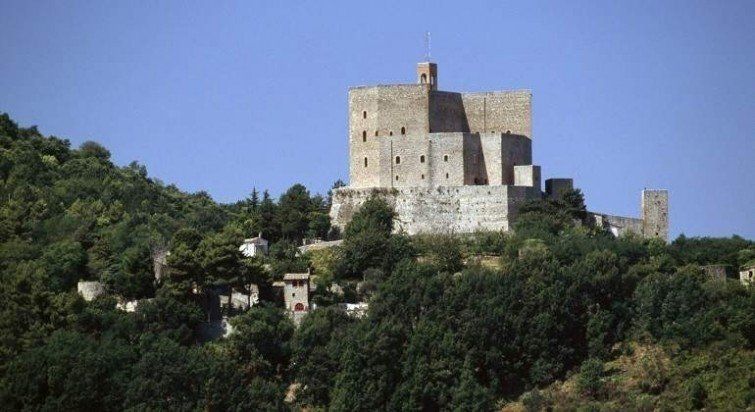 Italia está regalando castillos antiguos por una buena razón