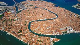 italia se gasto 5.000 millones de euros en barreras contra inundaciones: cinco anos despues son insostenibles