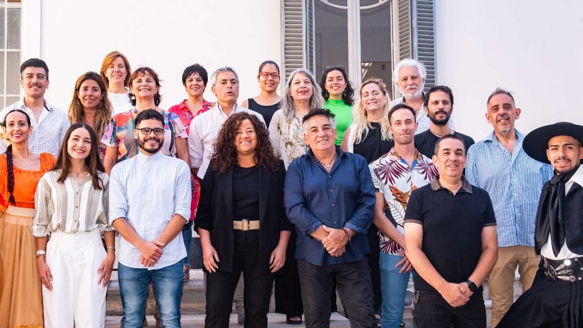 Presentación del equipo que dará forma a la Bendición de los Frutos.
