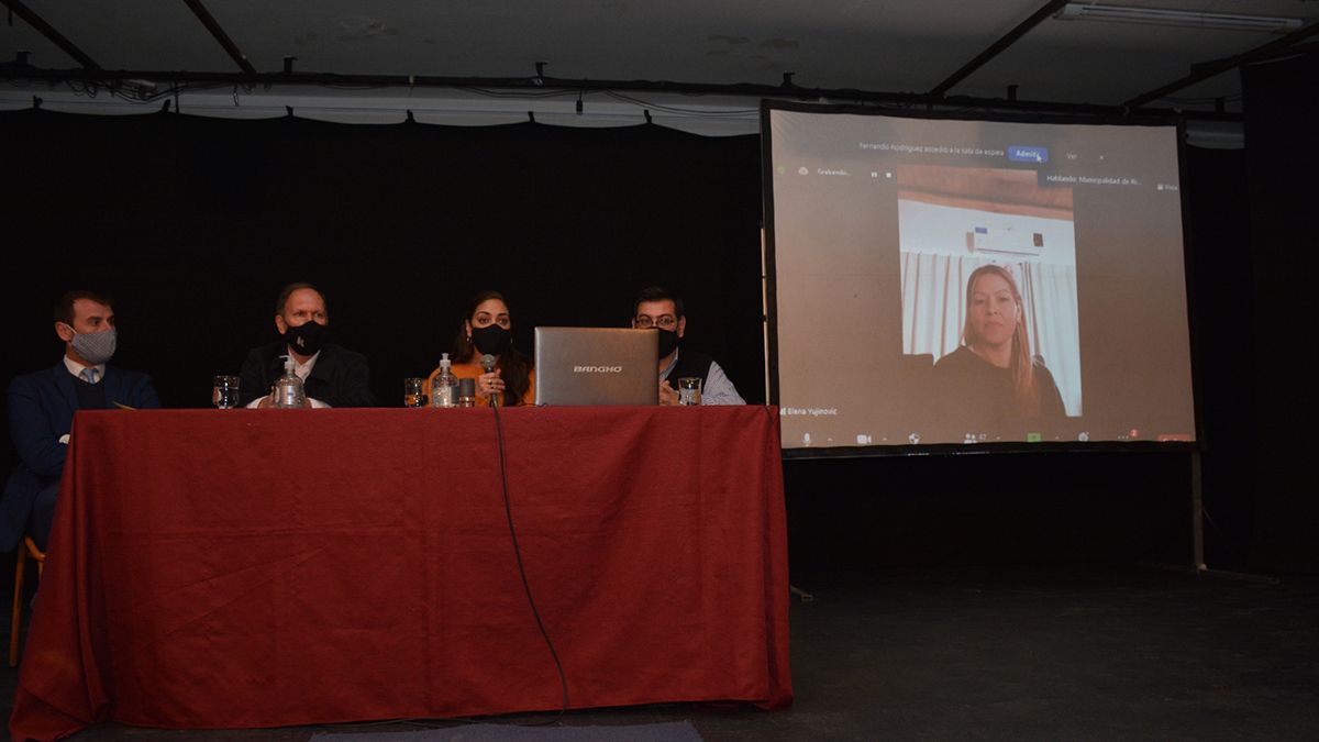 En el Teatro Municipal Luis Encio Bianchi, la Municipalidad de Rivadavia llev&oacute; a cabo la Audiencia P&uacute;blica del Plan de Ordenamiento Territorial.