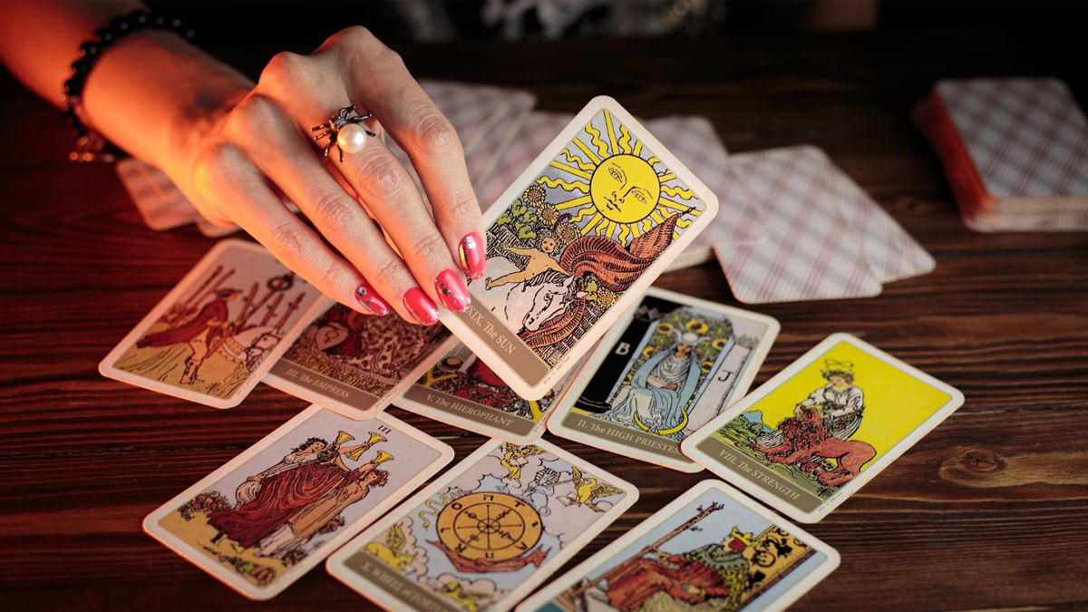 Tarot: descubre tu destino para hoy martes 24 de septiembre de 2024