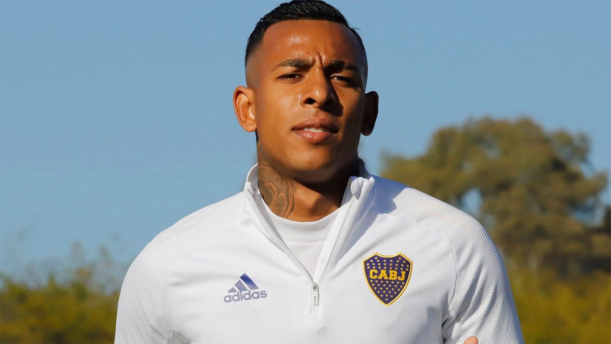 El representante de Villa prendió fuego a Boca