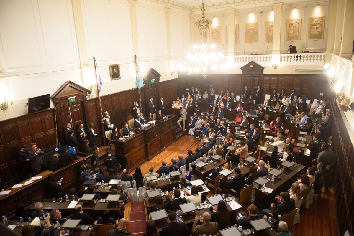 En la Asamblea Legislativa Rodolfo Suarez se refirió a la Reforma institucional y pidió que la oposición dé el debate.