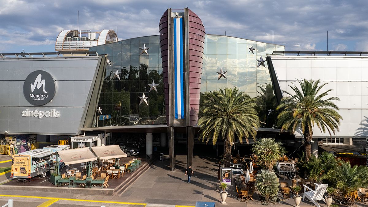 El Mendoza Shopping es un punto conocido de Mendoza. El Mendoza Shopping es un punto conocido de Mendoza.