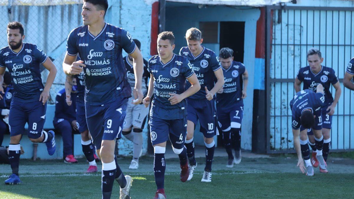 Independiente Rivadavia no pudo con Brown en Adrogué 