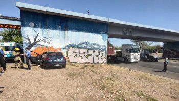 Imputaron por intento de femicidio al hombre que chocó su auto junto a su ex pareja contra un paredón