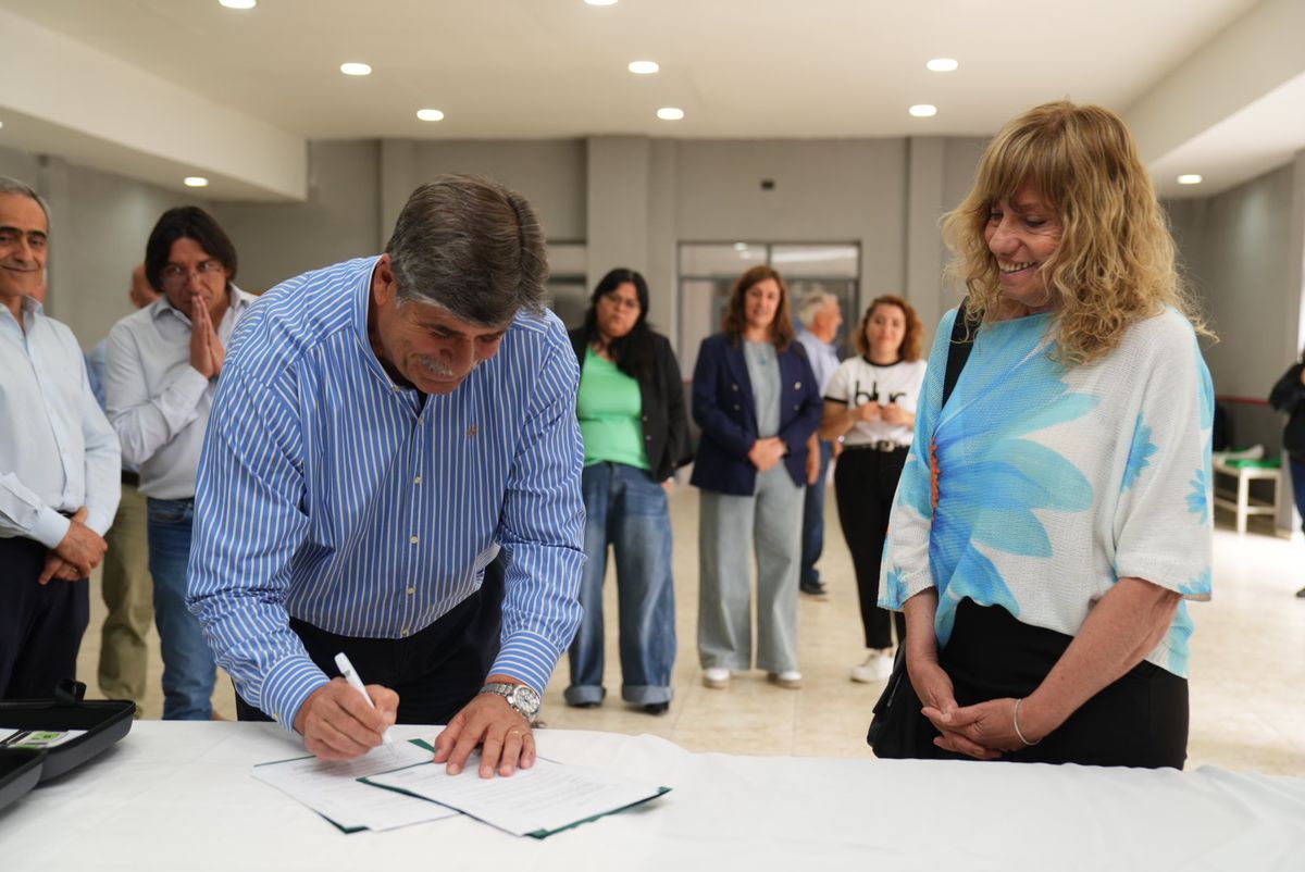 Fundación Grupo América entregó desfibriladores automáticos  a la Municipalidad de Junín