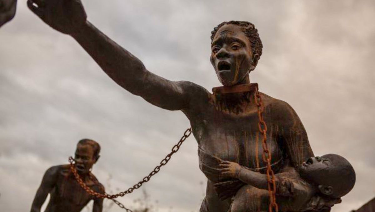 En la noche del 22 al 23 de agosto de 1791, se produjo en Saint Domingue, actual República de Haití, el comienzo de una sublevación que sería de suma importancia para la abolición del comercio transatlántico de esclavos En la noche del 22 al 23 de agosto de 1791, se produjo en Saint Domingue, actual República de Haití, el comienzo de una sublevación que sería de suma importancia para la abolición del comercio transatlántico de esclavos