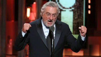 Robert De Niro insultó a Trump y recibió una gran ovación