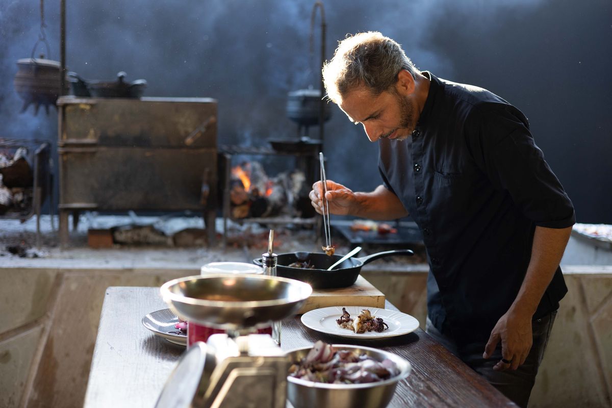 El chef mendocino tiene restaurantes en Madrid, Punta del Este y en una bodega de Mendoza. El chef mendocino tiene restaurantes en Madrid, Punta del Este y en una bodega de Mendoza.